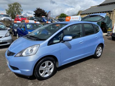 Honda Jazz 1.4 i-VTEC ES 5dr i-SHIFT Auto Hatchback Petrol Blue at R & J Car Sales Limited Halifax
