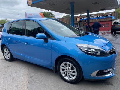 Renault Scenic 1.5 dCi Dynamique TomTom Energy 5dr [Start Stop] MPV Diesel Blue at R & J Car Sales Limited	 Halifax